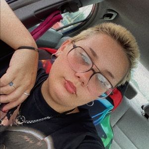 Meet your Posher, Johnna